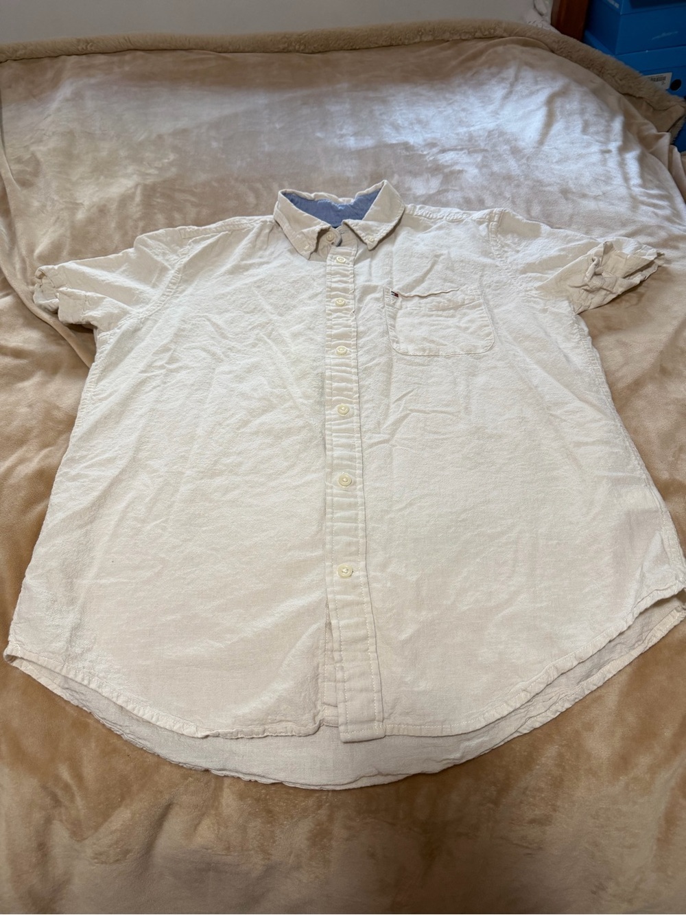 Tommy Hilfiger Linen Cream Short-Sleeve Button-Up Shirt Men’s Medium.